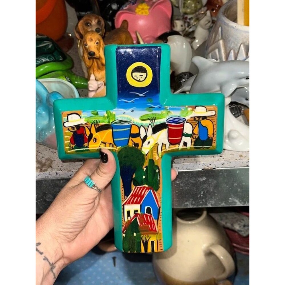 Vintage Talavera Mexican Folk Art Cross Wall Pocket / Planter